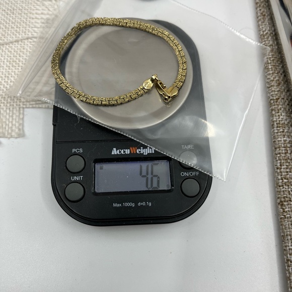 Vintage Gold-Tone Bracelet – 7” Length, 4.6g – Classic & Elegant - Picture 14 of 14